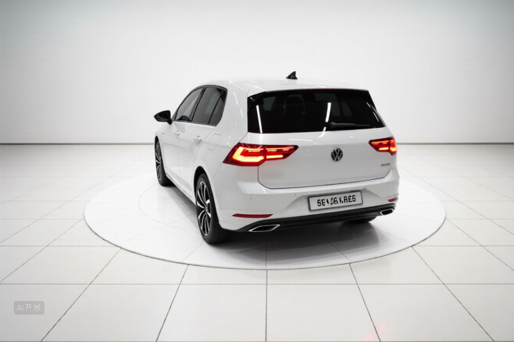 Volkswagen Golf 2024 car image #5