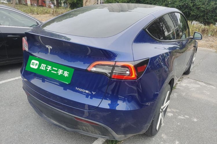 Tesla Model Y 2022 #7 Tesla Model Y 2022 car image #7