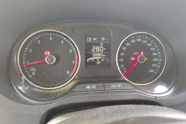Volkswagen Polo 2016 car image #8
