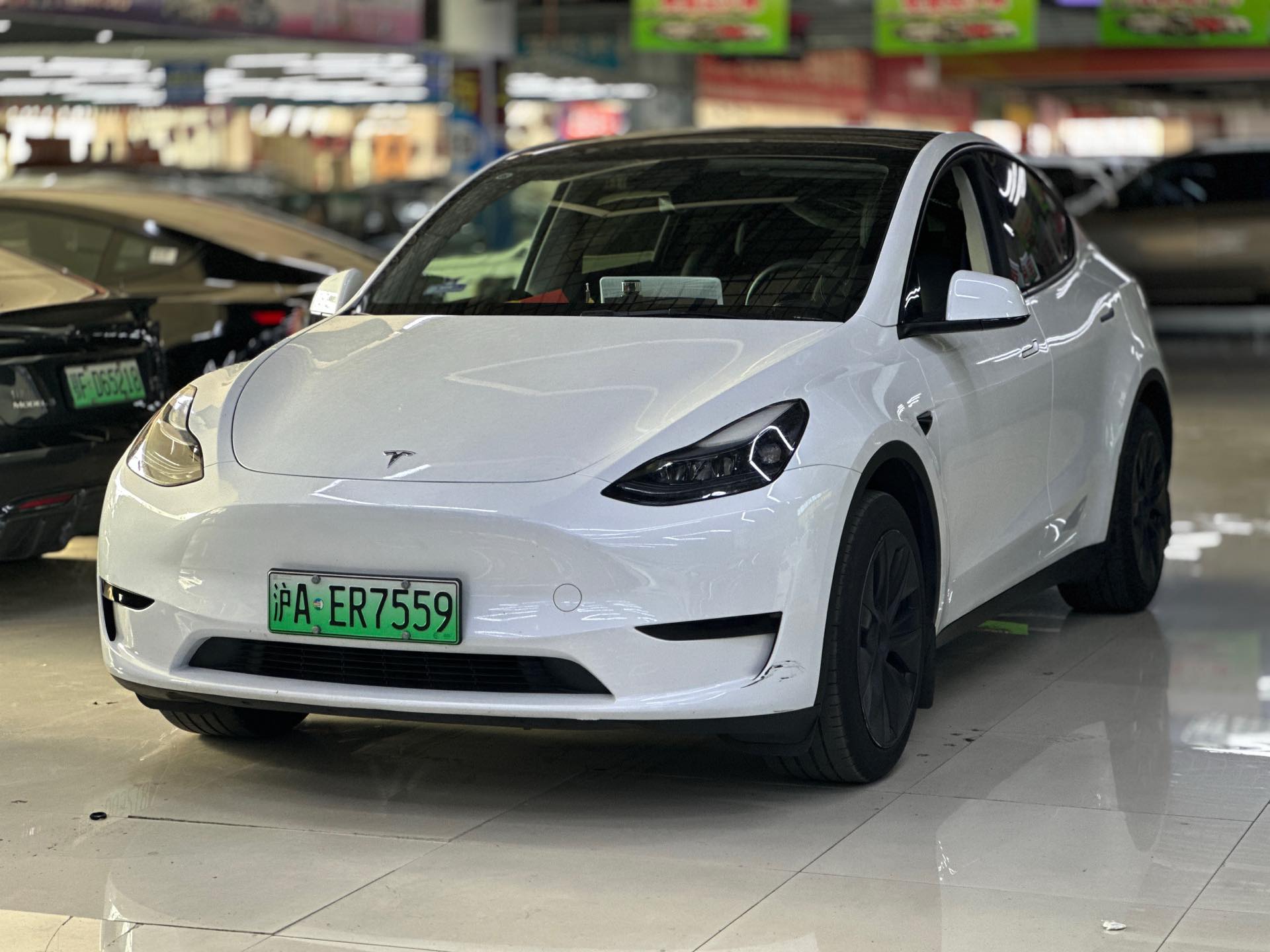 Tesla Model Y 2024 Tesla Model Y 2024 car image