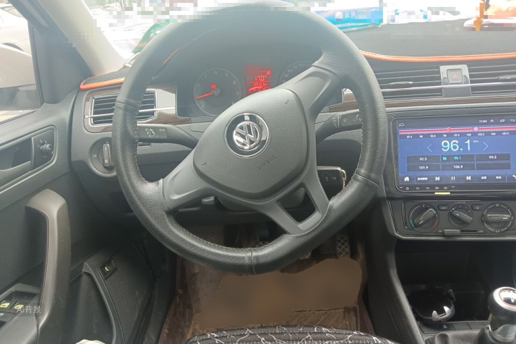 Volkswagen Santana 2019 car image #12