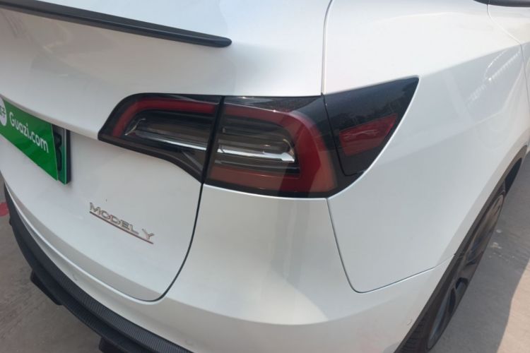 Tesla Model Y 2022 #8 Tesla Model Y 2022 car image #8
