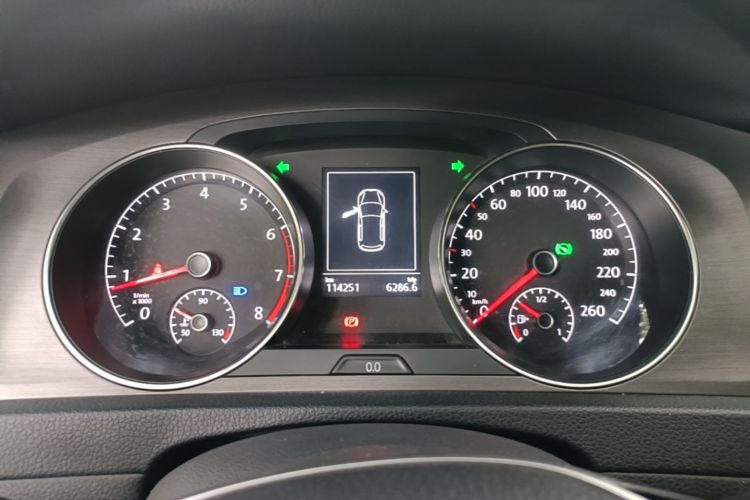 Volkswagen Golf 2016 car image #12