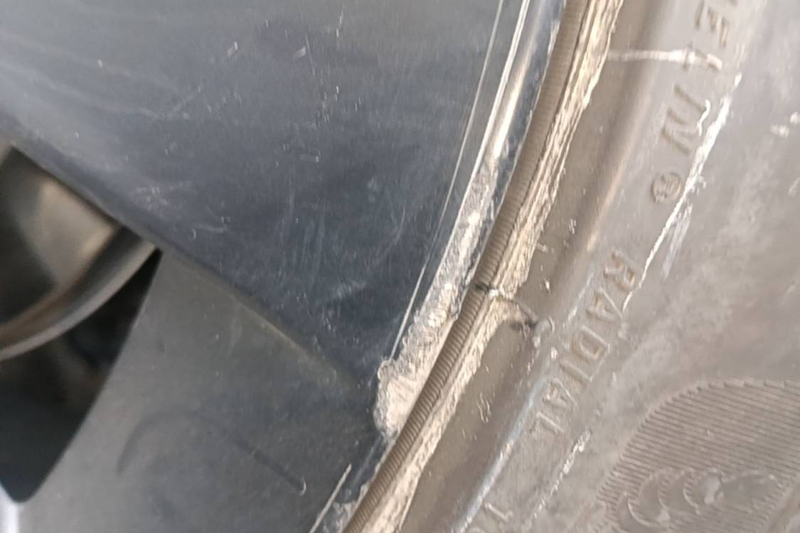 Tesla Model Y 2024 immagine di auto #30