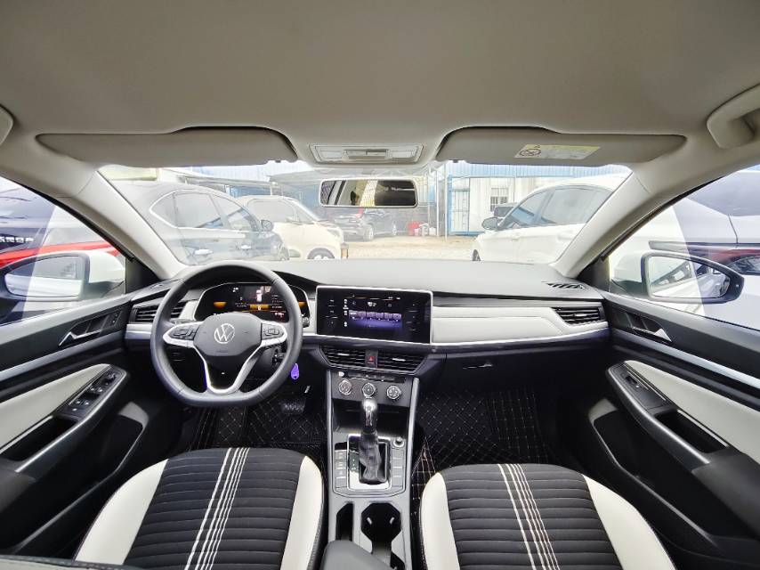 Volkswagen Bora 2024 car image #5