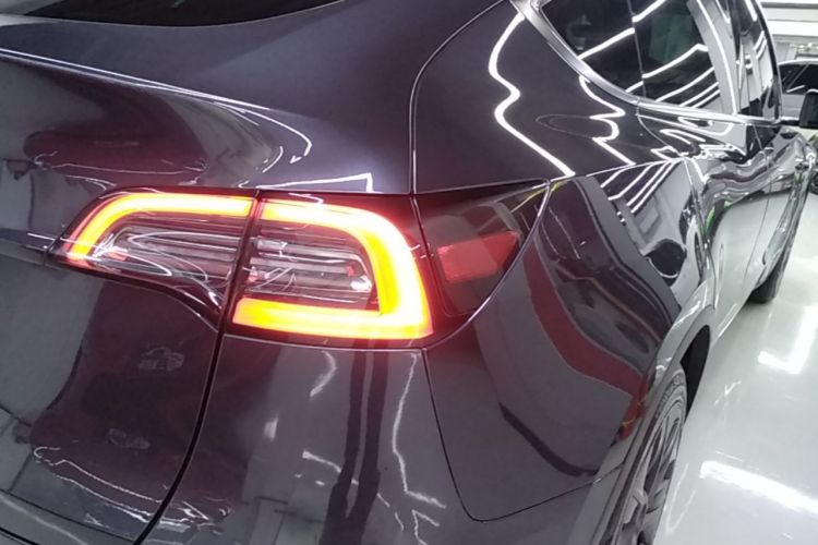 Tesla Model Y 2024 #8 Tesla Model Y 2024 immagine di auto #8