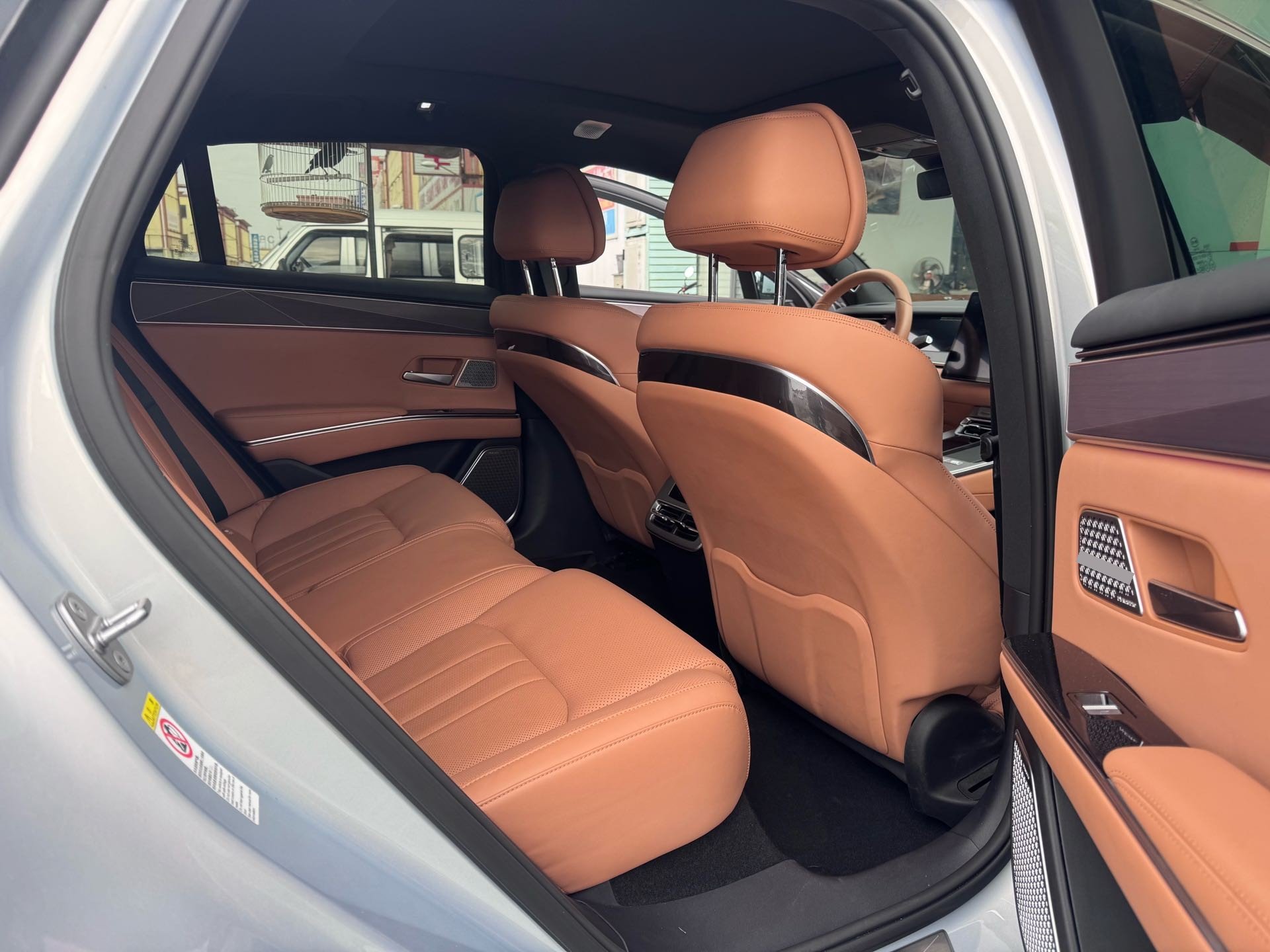 BYD HanL 2025 immagine di auto #8