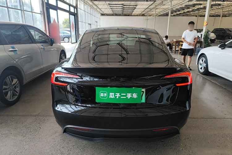 Tesla Model 3 2026 car image #6