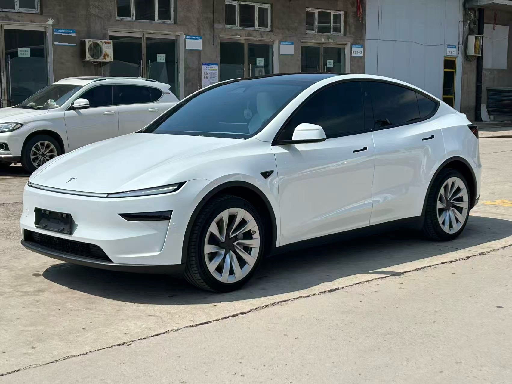 Tesla Model Y 2026 Tesla Model Y 2026 car image