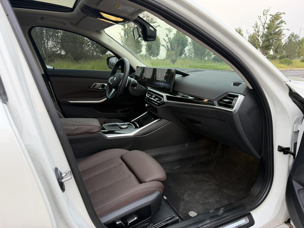 BMW 3 Series 2024 car image #12
