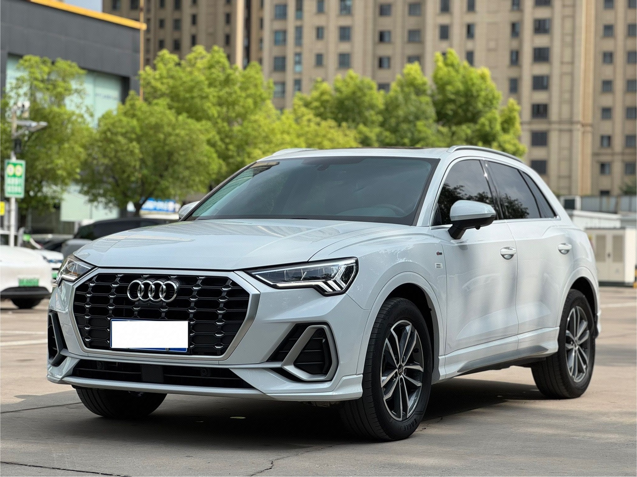 Audi Q3 2023 Audi Q3 2023 car image