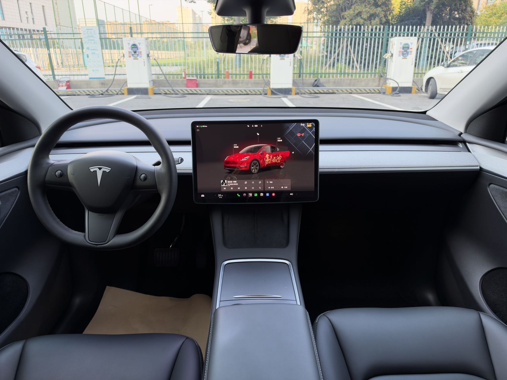 Tesla Model Y 2023 car image #8