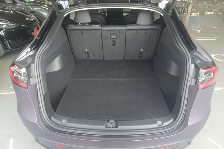 Tesla Model Y 2024 #19 Tesla Model Y 2024 car image #19