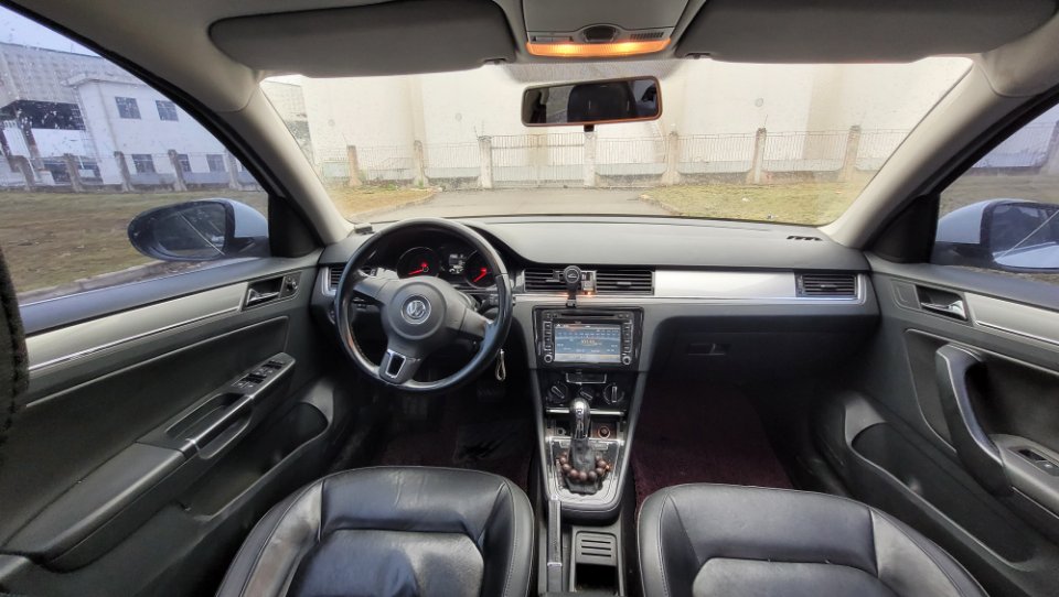 Volkswagen Bora 2014 car image #6