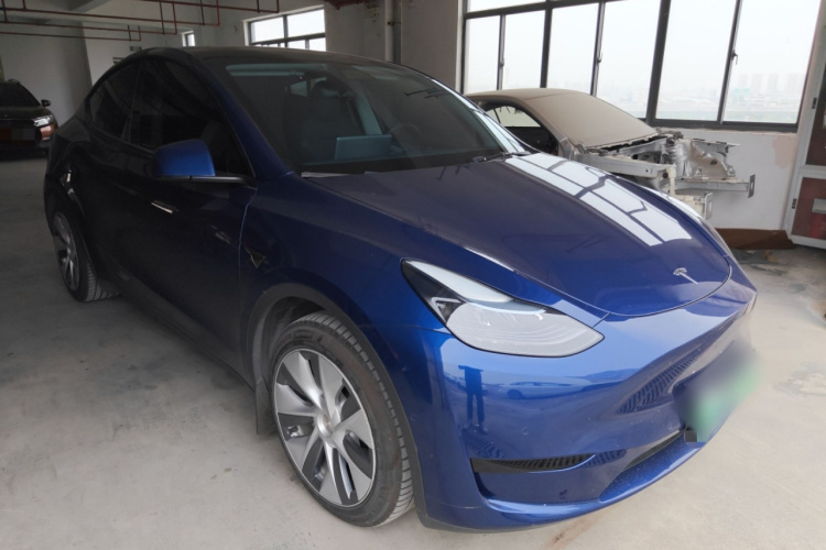 Tesla Model Y 2022 #6 Tesla Model Y 2022 car image #6