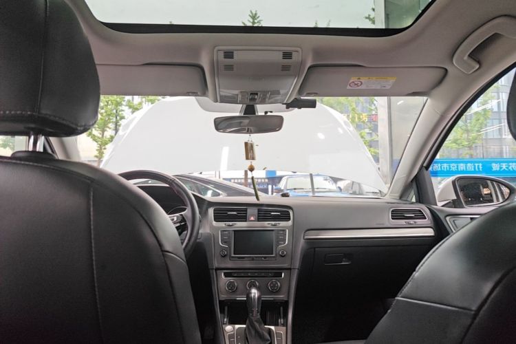 Volkswagen Golf 2016 car image #18