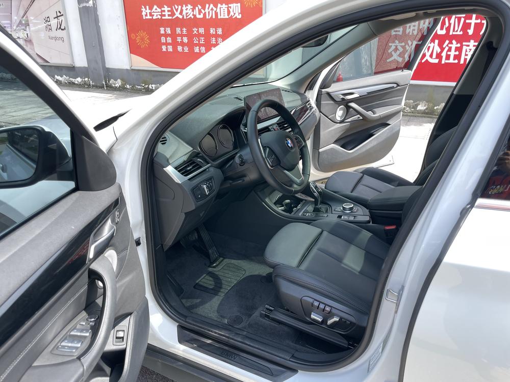 BMW X1 2021 car image #18