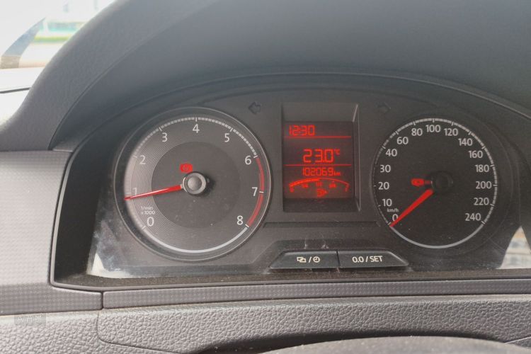 Volkswagen Santana 2019 car image #14