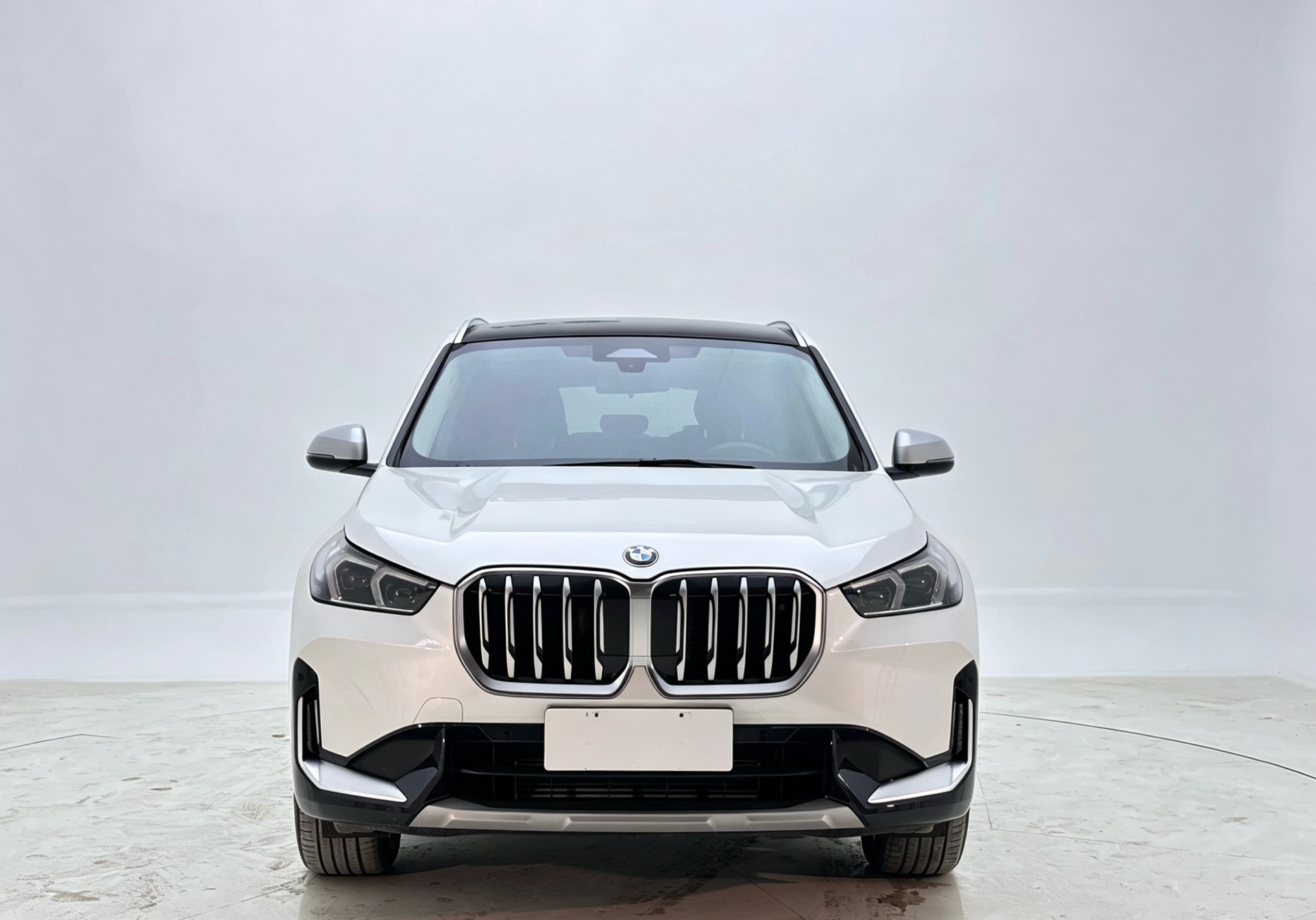 BMW X1 2023 #2 BMW X1 2023 car image #2