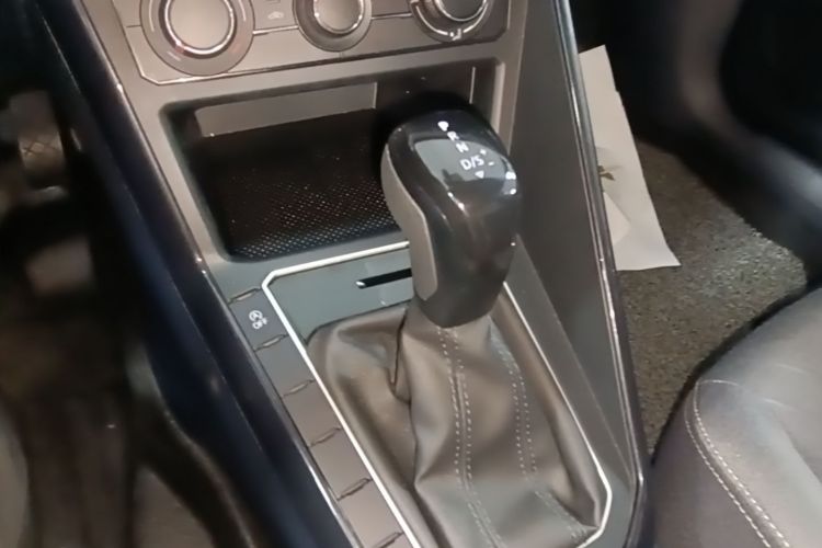 Volkswagen Lavida 2025 car image #14