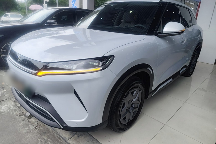 BYD YuanUP 2025 car image #2