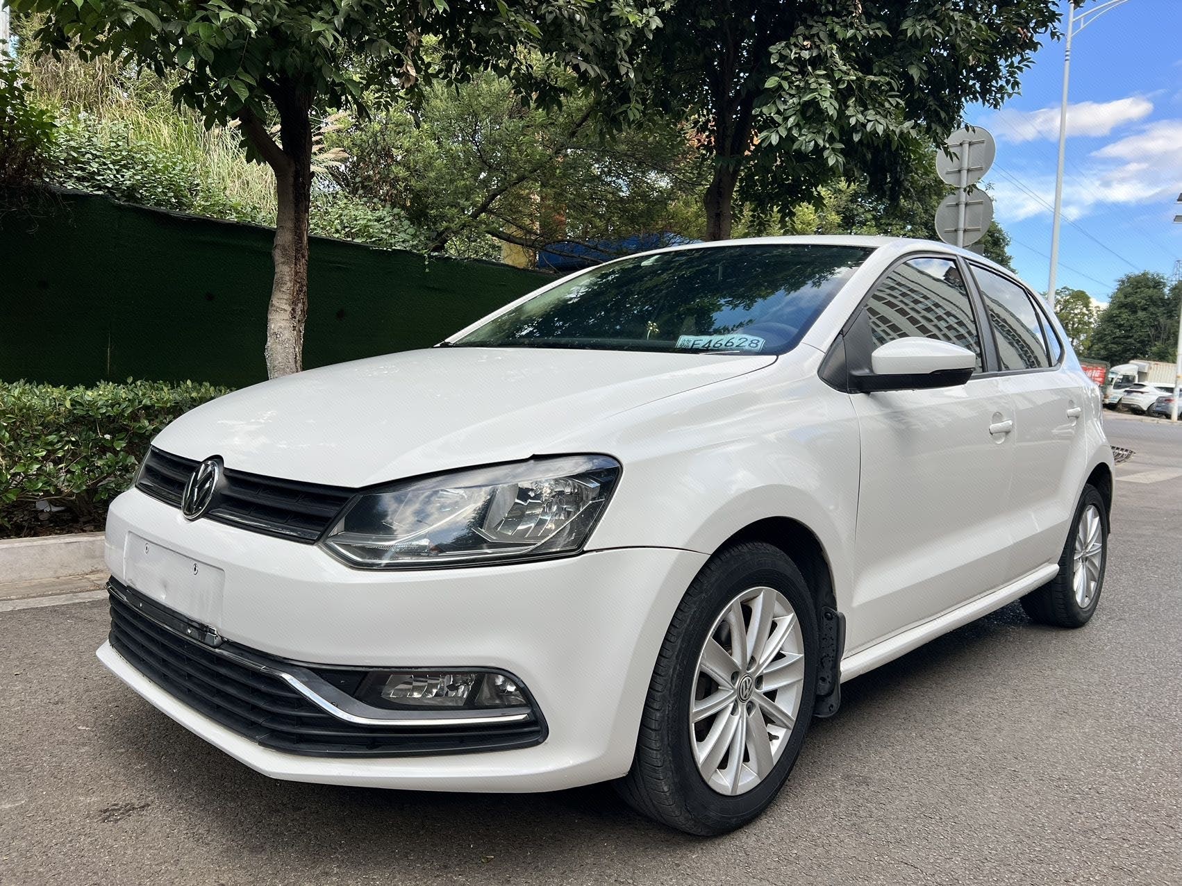 Volkswagen Polo 2014 Volkswagen Polo 2014 car image