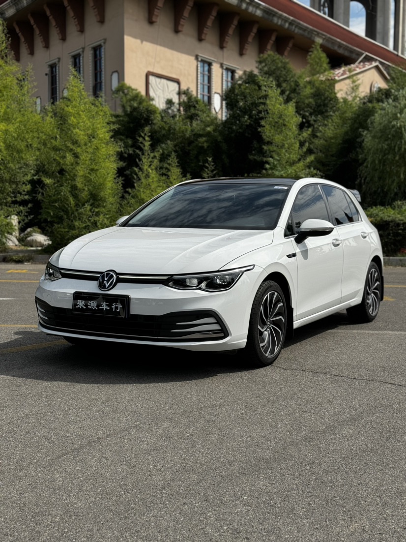 Volkswagen Golf 2022 car image 