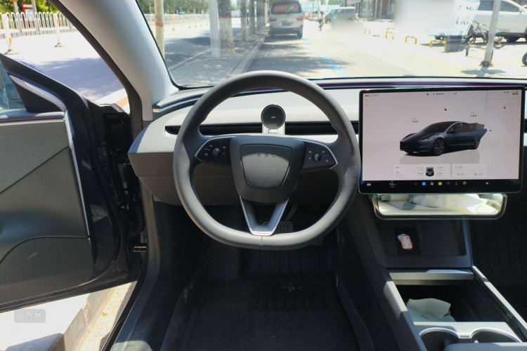 Tesla Model 3 2024 #12 Tesla Model 3 2024 car image #12