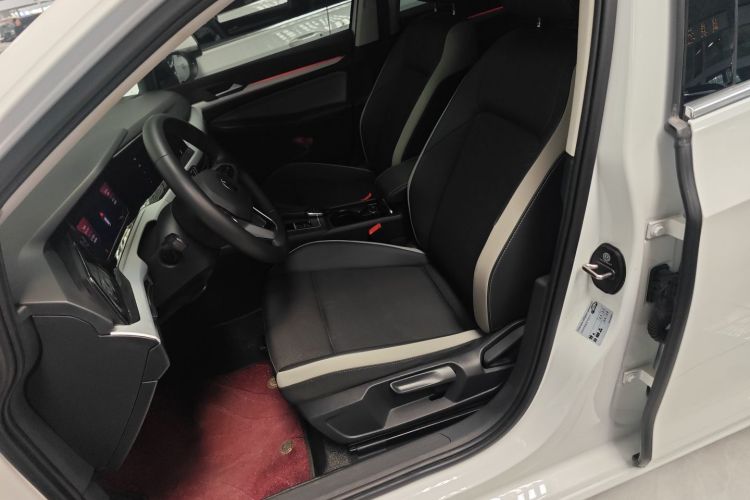 Volkswagen Golf 2024 صورة سيارة #19