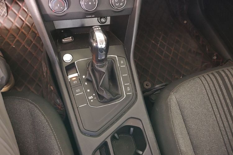 Volkswagen Tharu 2019 car image #14