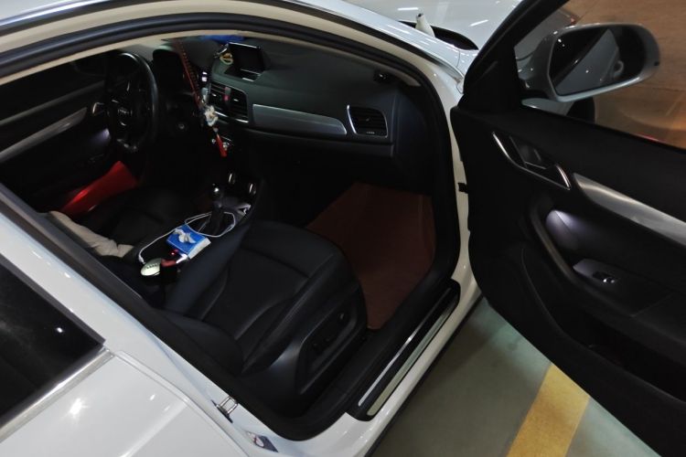 Audi Q3 2015 #21 Audi Q3 2015 car image #21