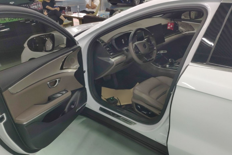 BYD Han 2023 imagem de carro #16