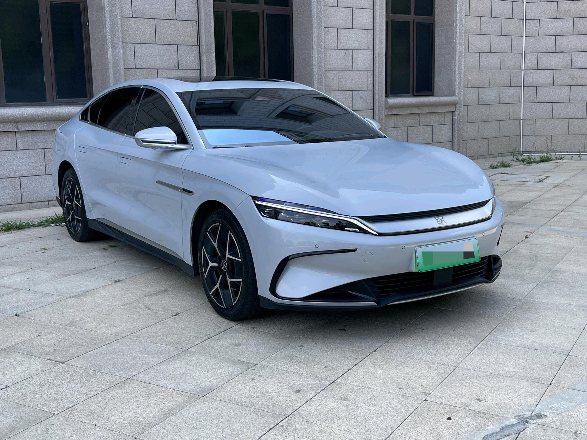 BYD Han 2024 car image #5