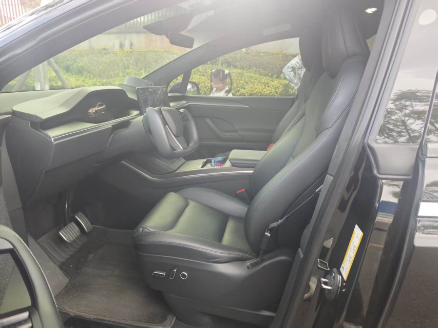 Tesla Model X 2023 car image #4