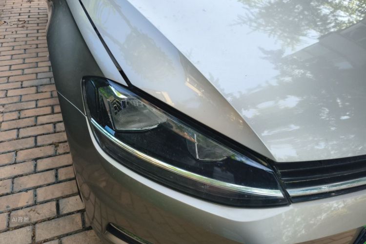 Volkswagen Golf 2018 car image #8