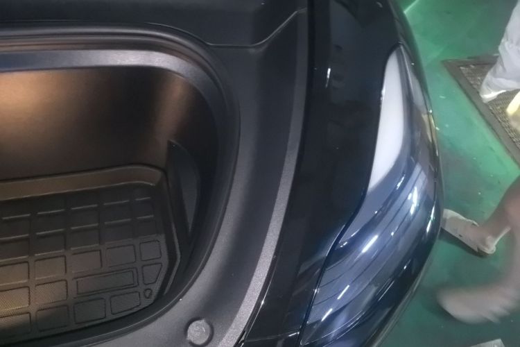 Tesla Model Y 2022 car image #24