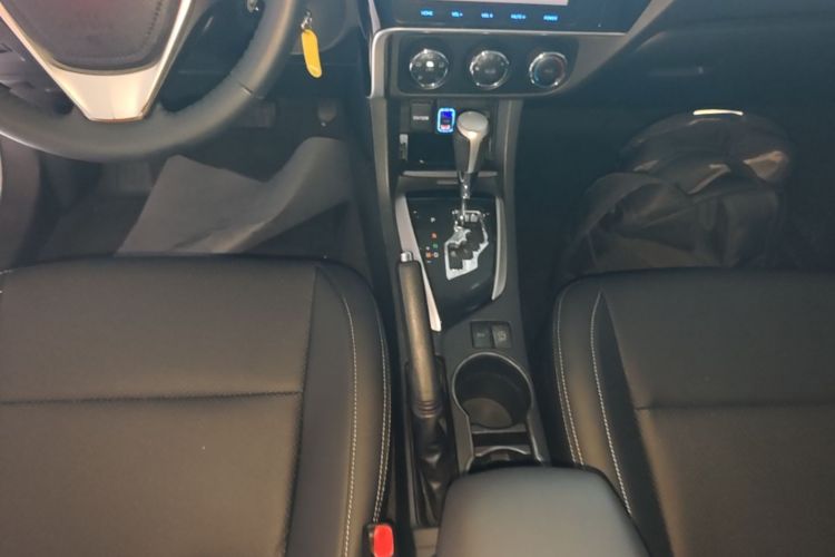 Toyota Corolla 2017 car image #18