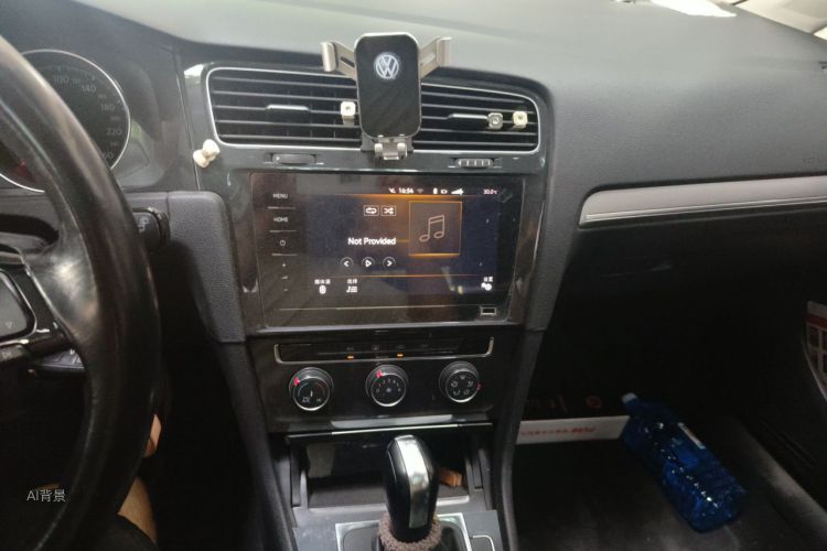 Volkswagen Golf 2020 car image #15