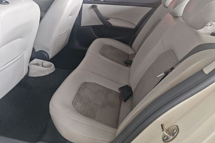 Skoda Rapid 2016 #17 Skoda Rapid 2016 image de voiture #17