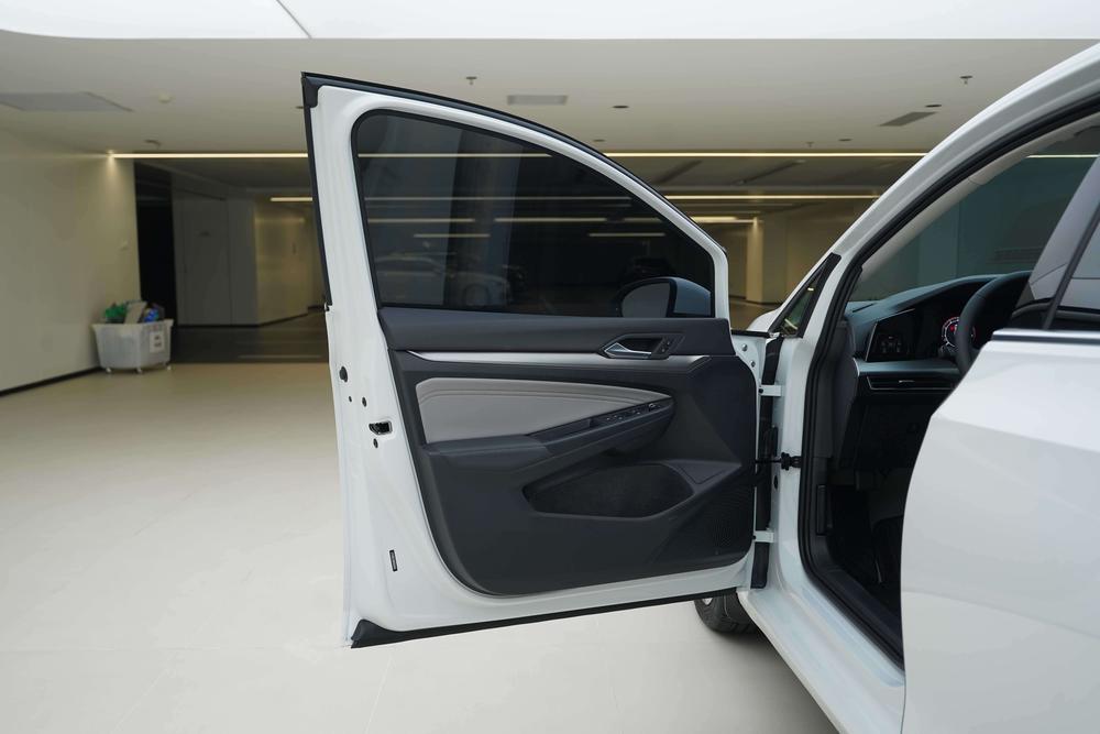 Volkswagen Golf 2025 #18 Volkswagen Golf 2025 car image #18