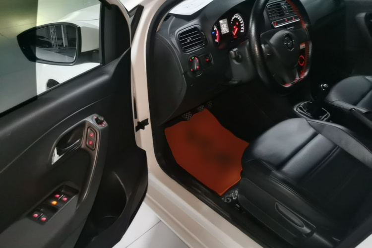 Volkswagen Polo 2018 #16 Volkswagen Polo 2018 car image #16