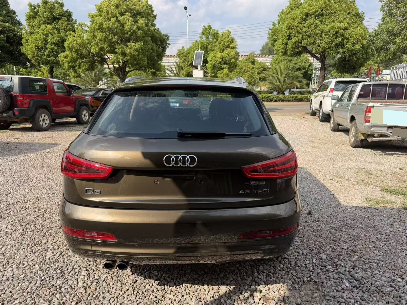 Audi Q3 2013 car image #3