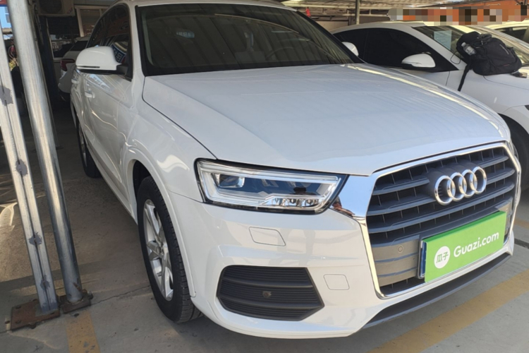 Audi Q3 2018 car image #4