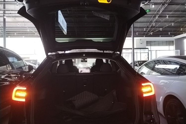 Tesla Model Y 2022 #19 Tesla Model Y 2022 immagine di auto #19