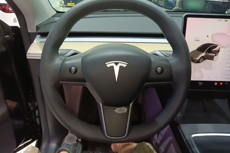 Tesla Model Y 2023 #11 Tesla Model Y 2023 car image #11