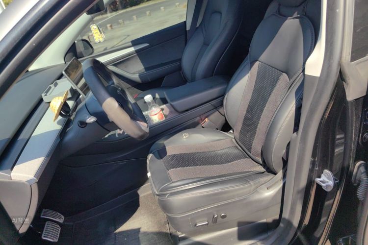 Tesla Model Y 2023 #17 Tesla Model Y 2023 car image #17