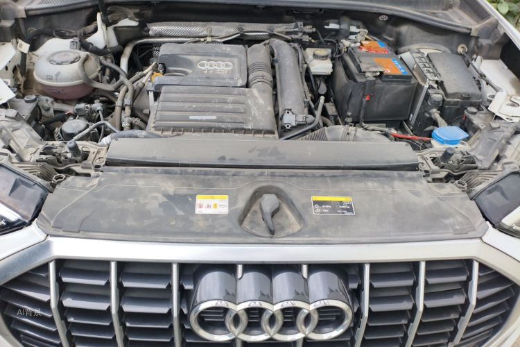 Audi Q3 2021 car image #22