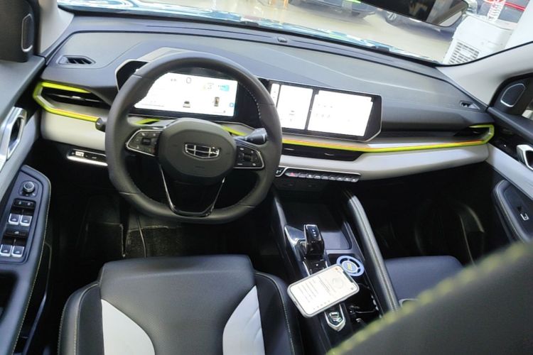 GEELY Coolray 2023 #10 GEELY Coolray 2023 car image #10