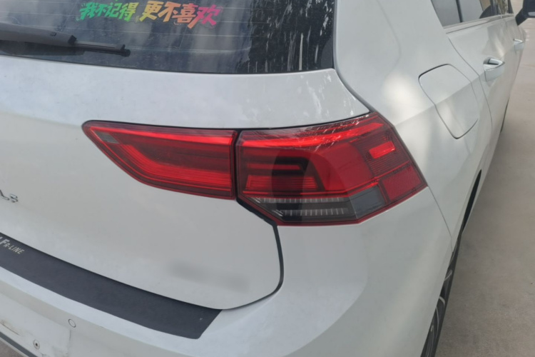 Volkswagen Golf 2024 car image #8