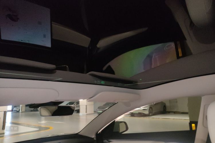 Tesla Model 3 2023 car image #20